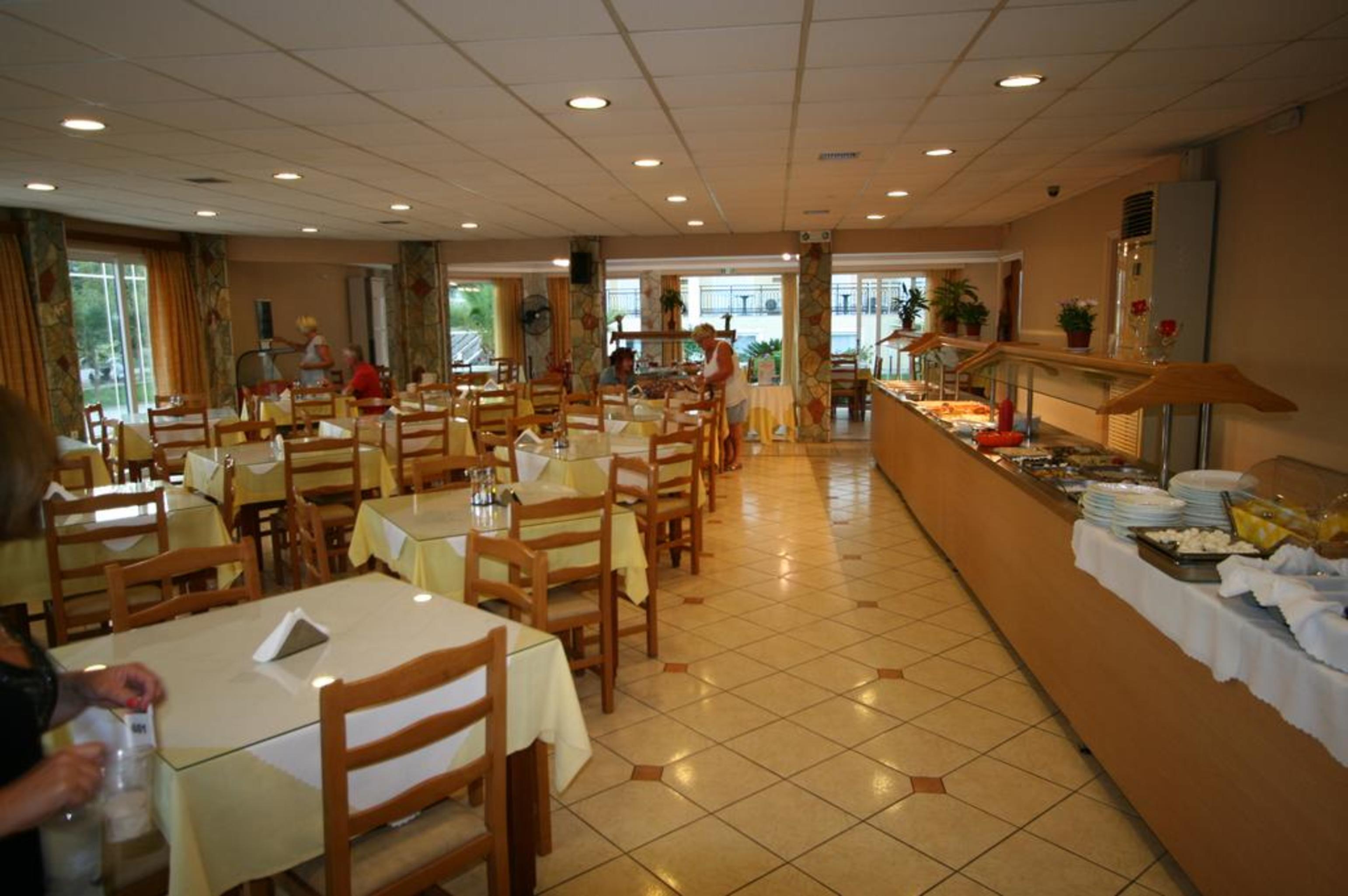 Village Inn Studios & Family Apartments Laganas Esterno foto