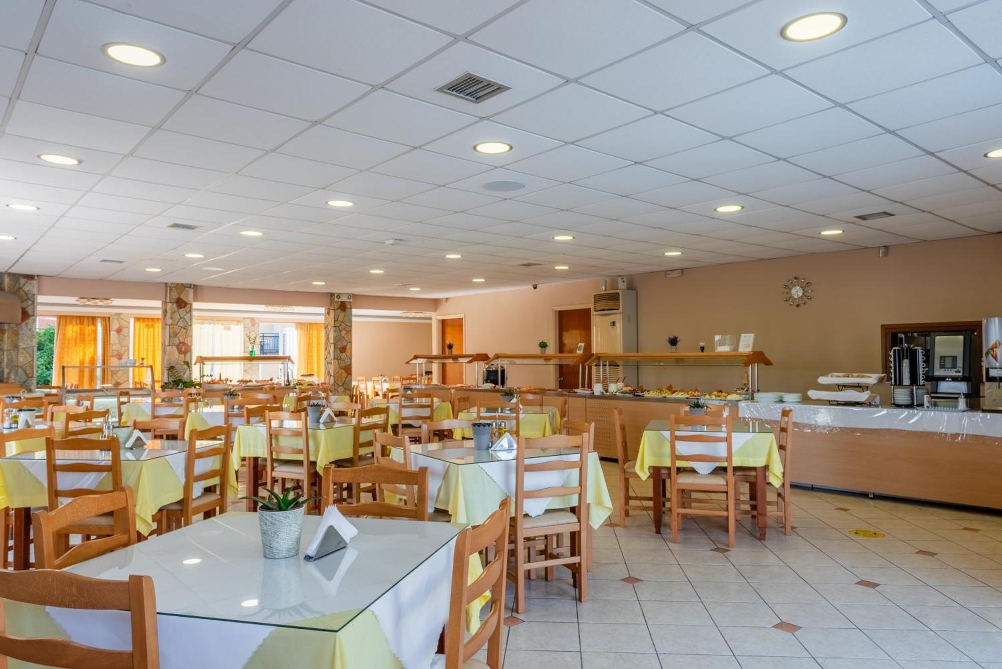 Village Inn Studios & Family Apartments Laganas Esterno foto