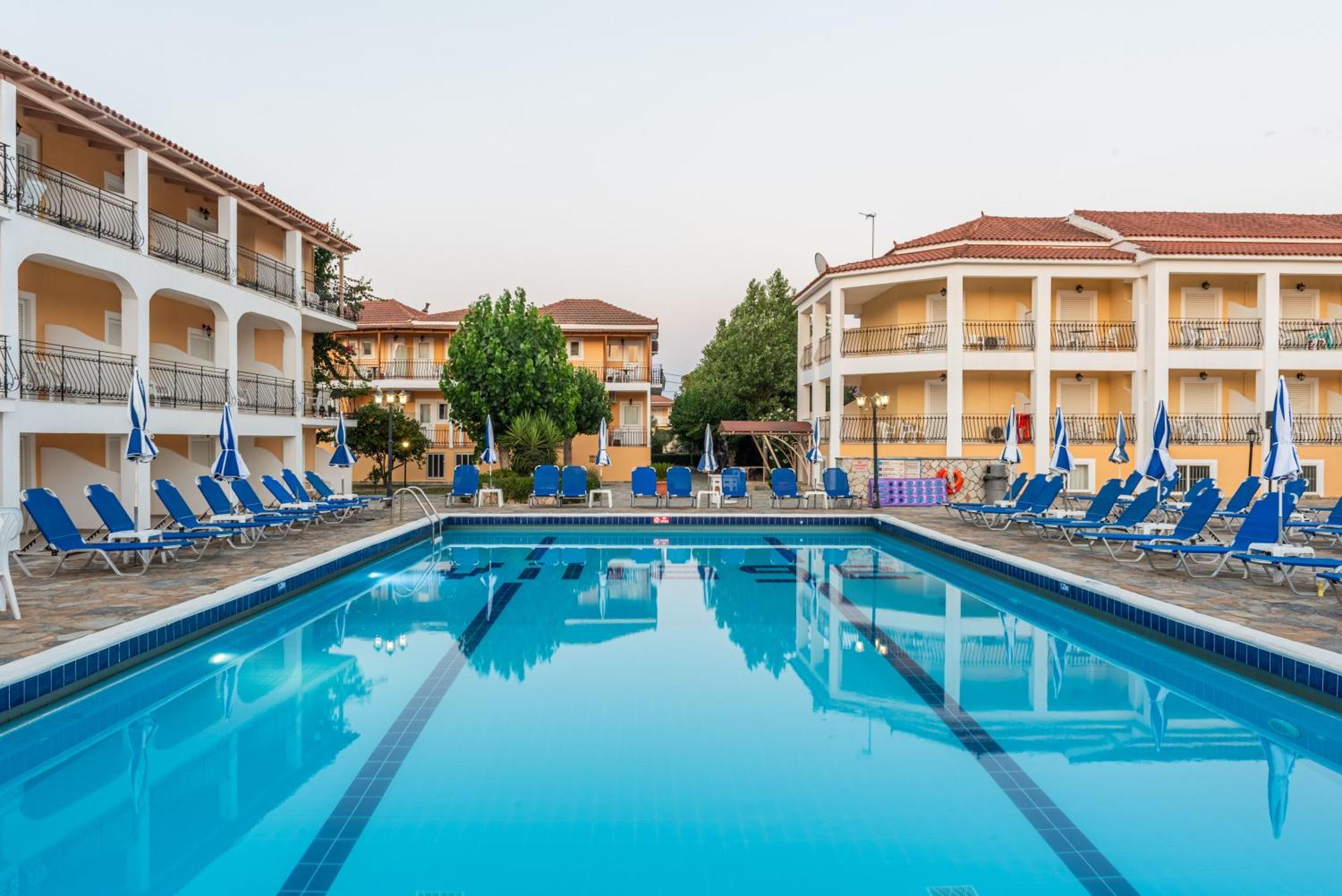 Village Inn Studios & Family Apartments Laganas Esterno foto