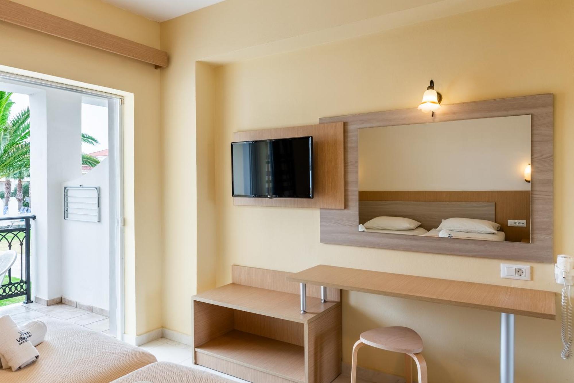 Village Inn Studios & Family Apartments Laganas Esterno foto