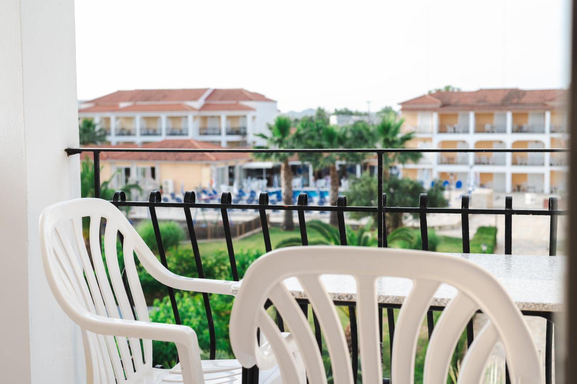 Village Inn Studios & Family Apartments Laganas Esterno foto