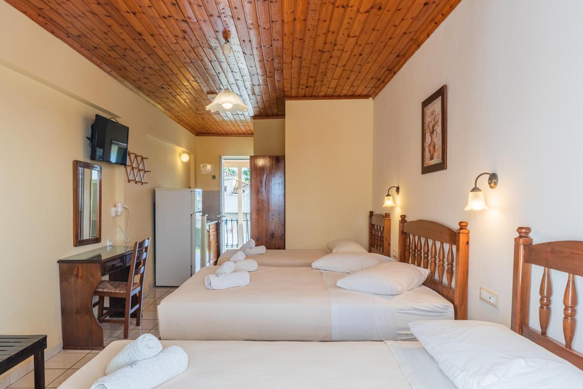 Village Inn Studios & Family Apartments Laganas Esterno foto